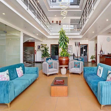 Astra Hotels & Suites - Marathalli Bangalore Exteriör bild