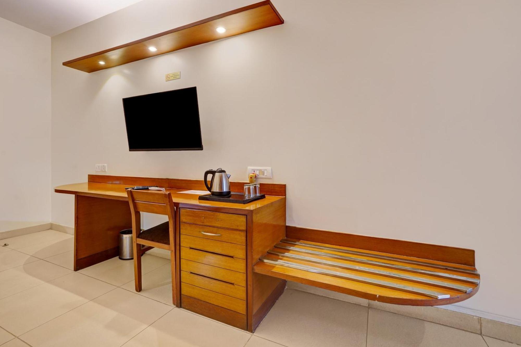 Astra Hotels & Suites - Marathalli Bangalore Exteriör bild