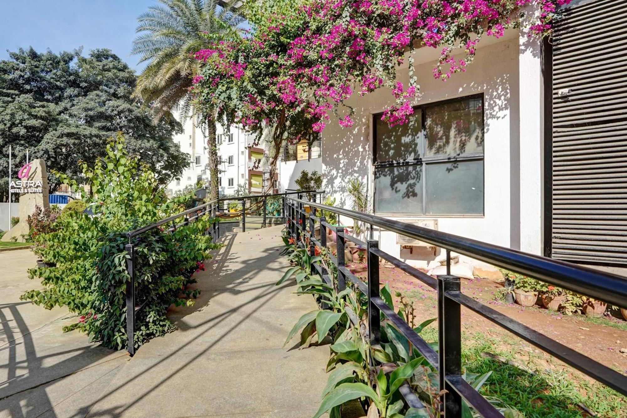 Astra Hotels & Suites - Marathalli Bangalore Exteriör bild