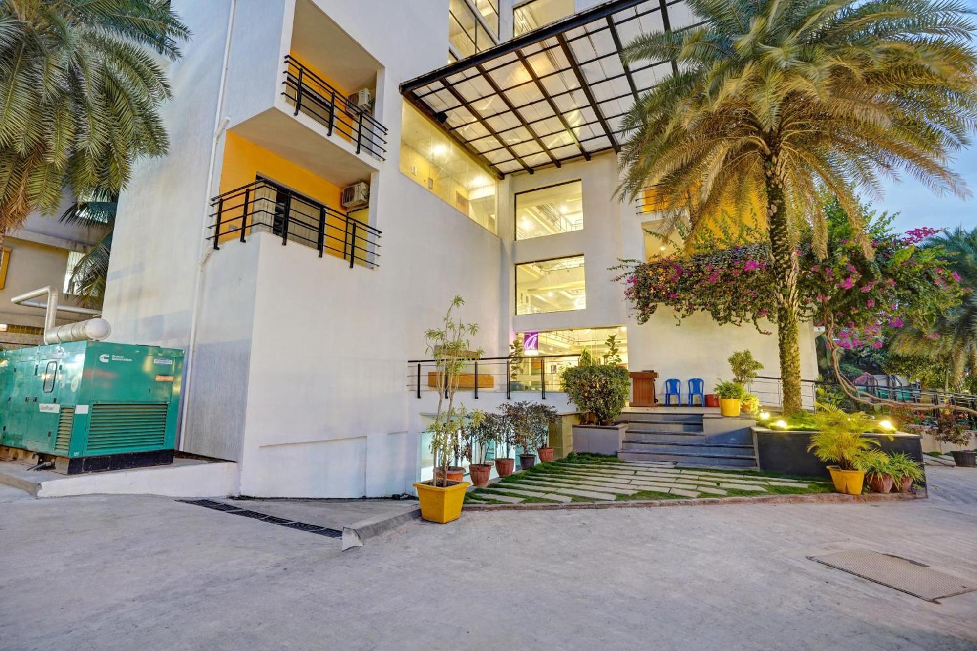 Astra Hotels & Suites - Marathalli Bangalore Exteriör bild